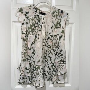 Mossimo Medium Short Sleeve Blouse Tiered Ruffle Hem Abstract Ivory Multi EUC